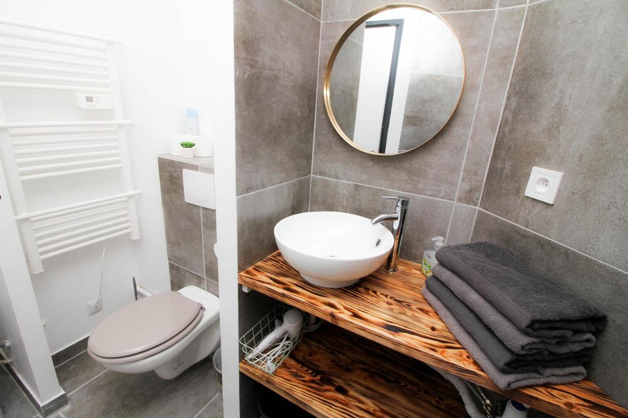 Charmant T2 En Coeur De Ville - 2 Lits + Lit Bebe - Wifi - Imprimante Каркасон Екстериор снимка